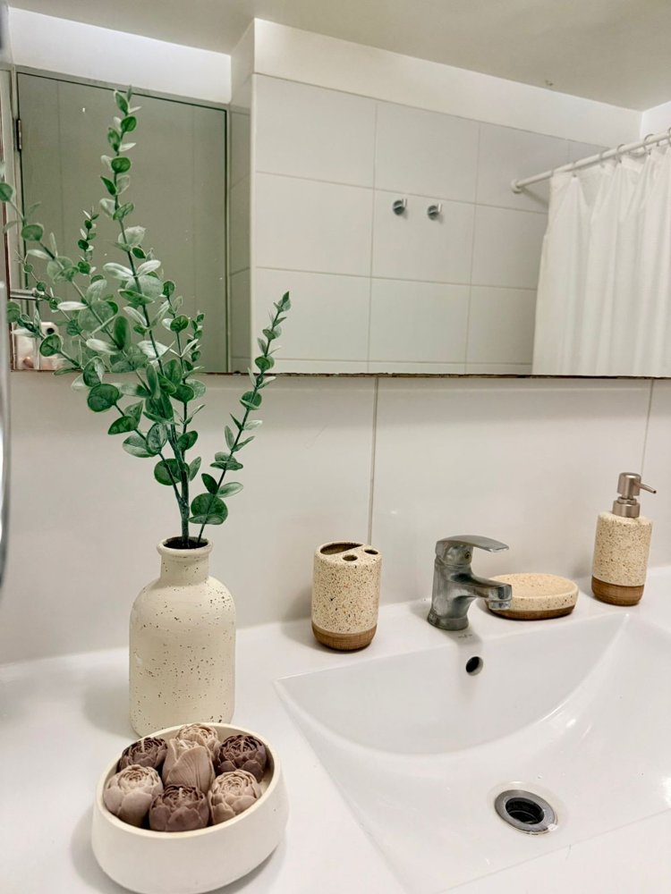 Baño con lavamanos